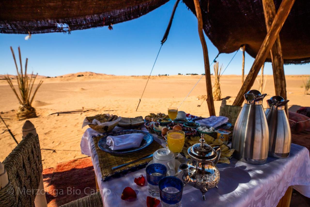 Отель Merzouga Bio Camp Экстерьер фото